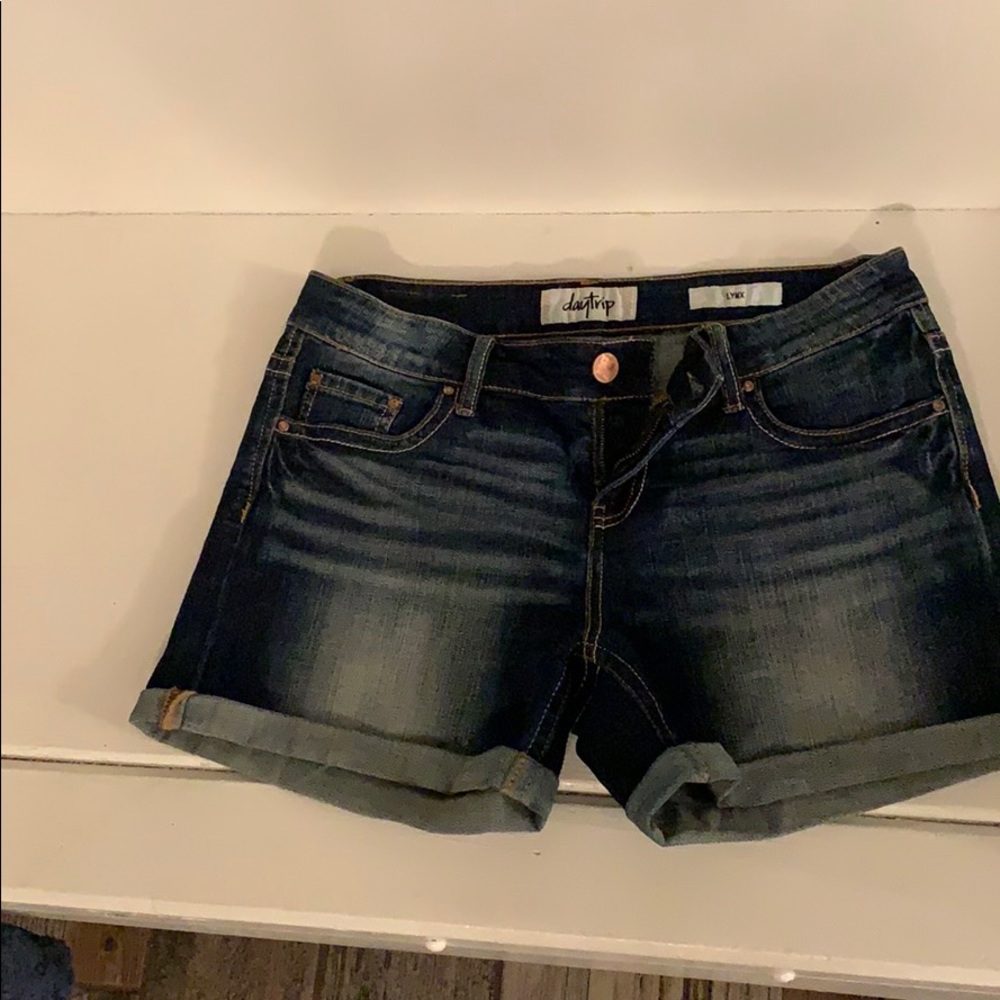 Daytrip jean shorts!!